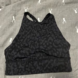 Lululemon high neck sports bra size 6